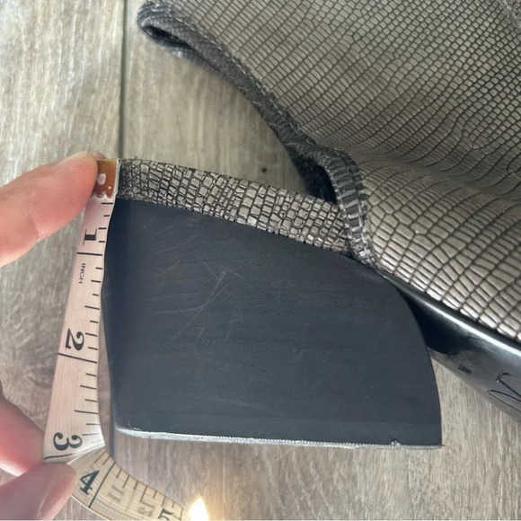 Diane Von Furstenberg Metallic Snakeskin Leather Upper Zipper Sandal Boots - Picture 15 of 16